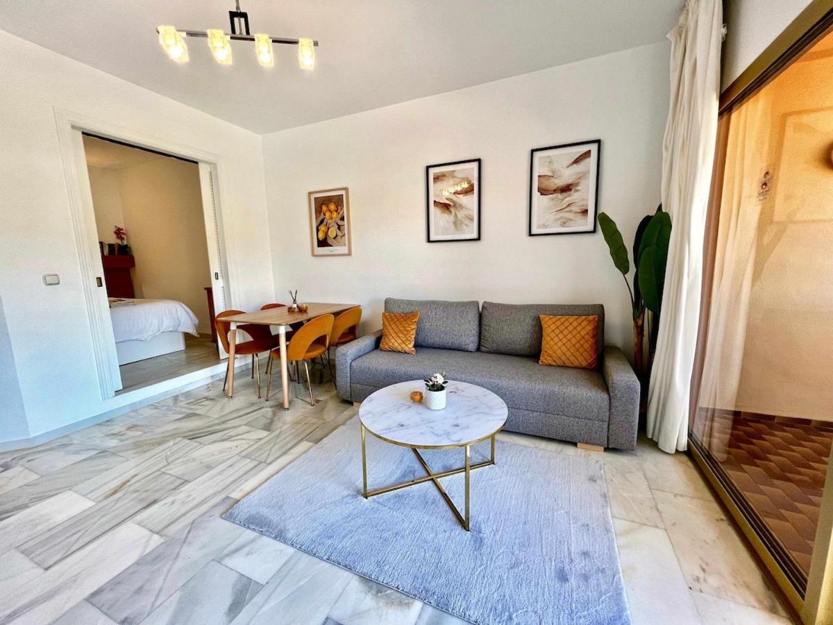 797 Holiday Rentals- Apartamento En Hotel Sunset Frente Al Mar Benalmadena Exterior photo